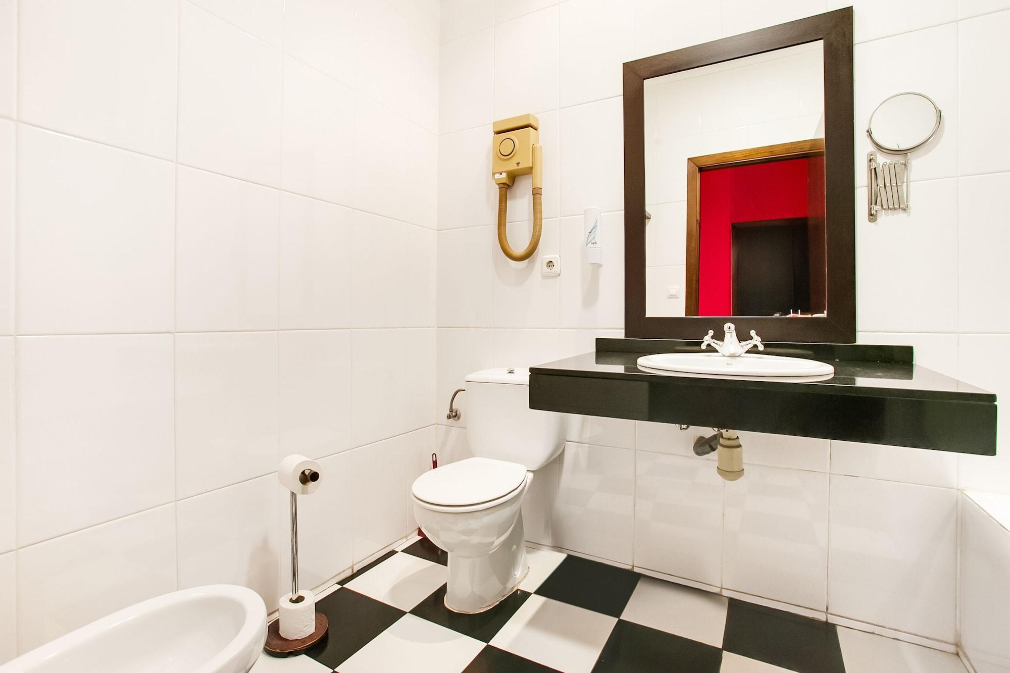 Oyo Hotel Parque Empresarial Avilés Extérieur photo